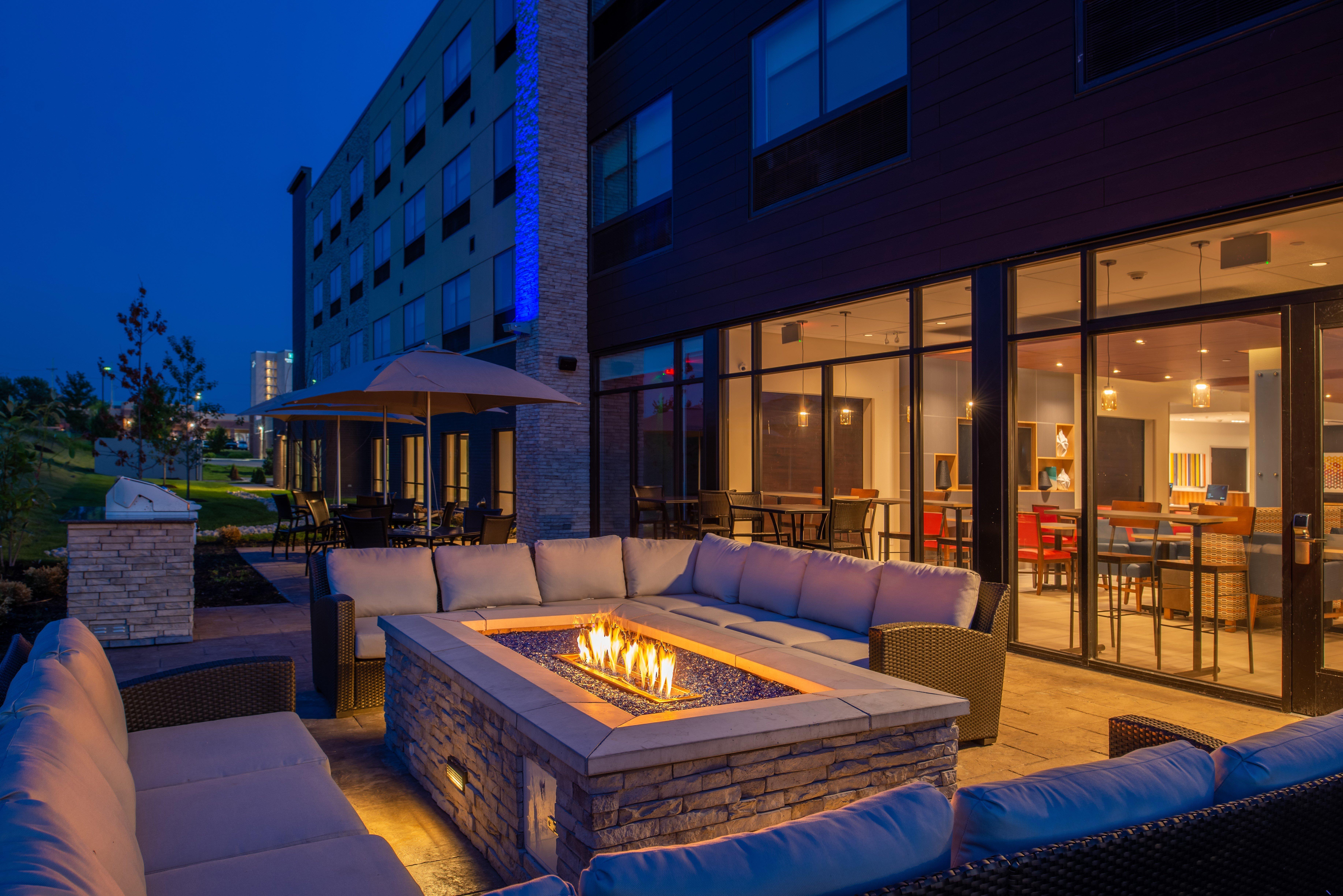 Holiday Inn Express & Suites - Olathe West By Ihg Kültér fotó
